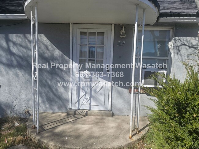 Building Photo - 297 Marvista Ln