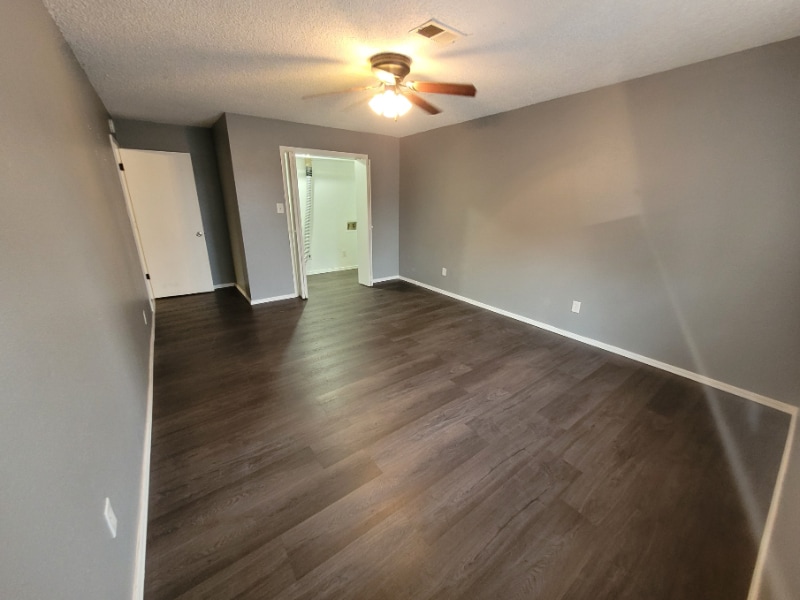 Building Photo - 1601 N Hills Blvd