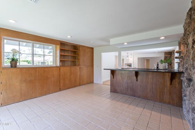 Building Photo - 555 Paulette Pl