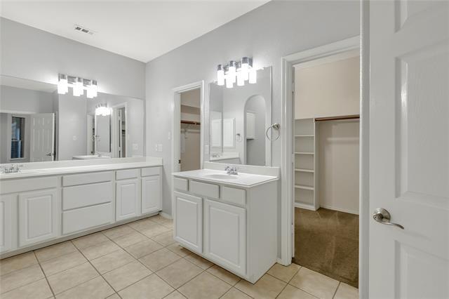 Building Photo - 932 Peach Ln