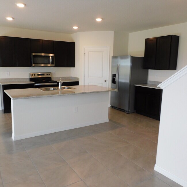 Building Photo - 17329 Reserva Dr