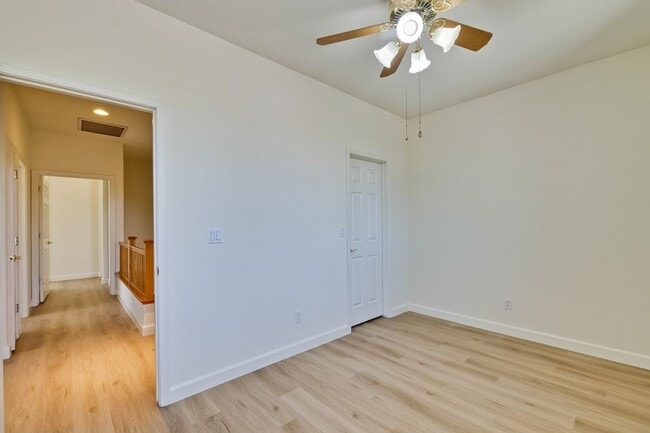 Building Photo - Spacious 4-Bedroom Home on Private Cul-De-Sac | No HOA | Custom Closets, New Floors & Lush Backya...