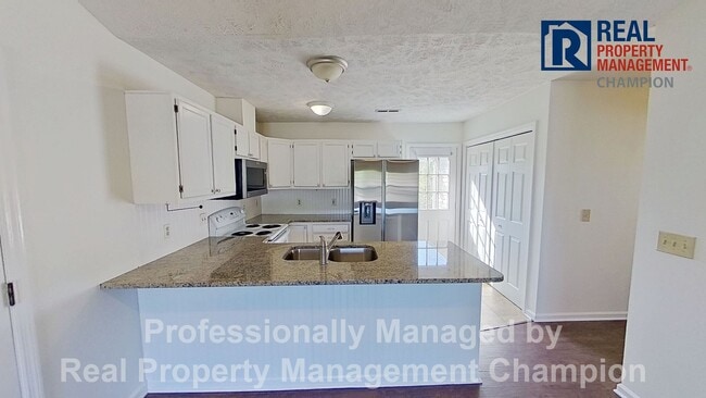 Building Photo - Freshly Updated 3 BD/2 BA Home with Garage, Fenced Yard Near Smith Creek Park