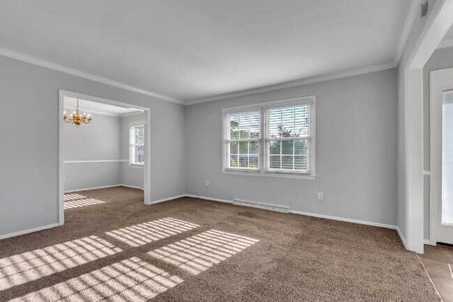Building Photo - Spacious 3 Bedroom, 2 Bath Home with Dual Living Areas & Energy-Saving Solar Panels! $1900/mo rent