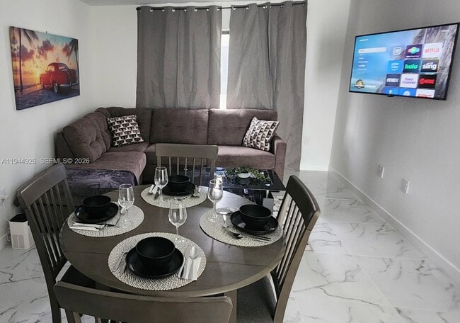 Building Photo - 8012 NW 14th Pl