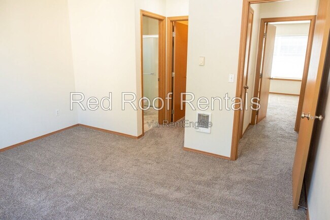 Building Photo - 14807 36th Ave Ct E