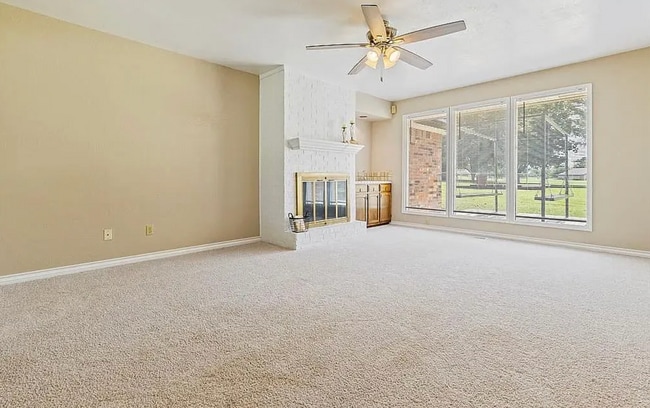 Building Photo - 57 Serenada Ln