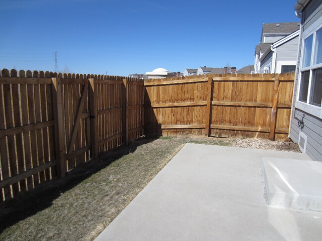 Building Photo - 2br/ 2ba Townhome in Gateway Park IV w/Hardwood Floors