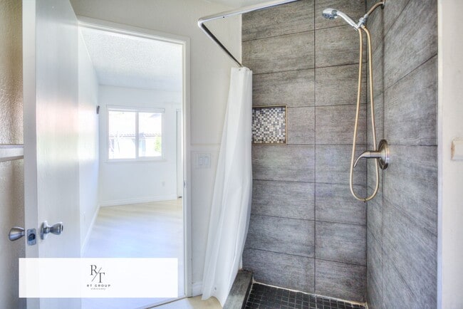 Building Photo - Phillips Ranch-Fully Updated 2-Bed, 2.5-Bath Home – Pomona Unified School District