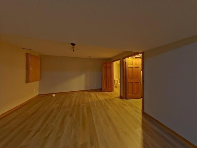 Building Photo - 16740 N Manor Rd