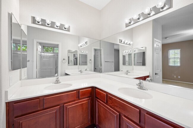 Building Photo - 1527 Cir Ranch Way