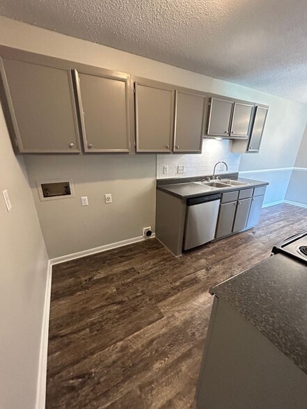 Interior Photo - Oakridge