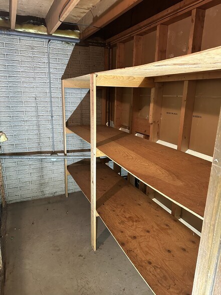 Storage - 1331 Martha Washington Dr