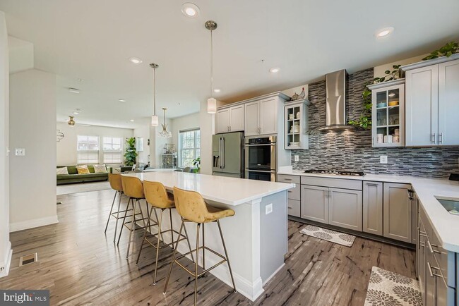 Building Photo - 7588 Warburg Way