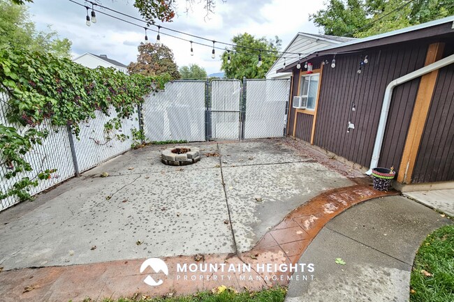 Building Photo - 2911 Hudson Cir