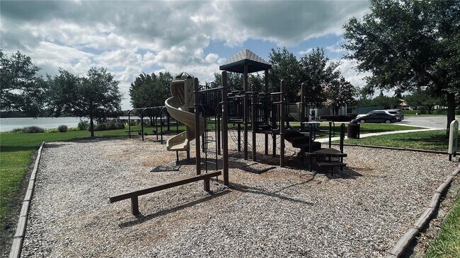 Building Photo - 1250 Glenheather Dr