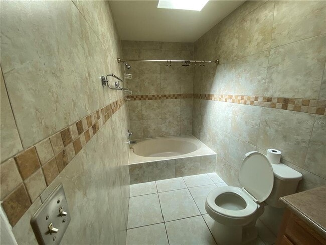 Building Photo - 1768 Foxhall Cir