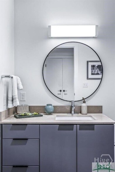 Building Photo - 111 Ann St