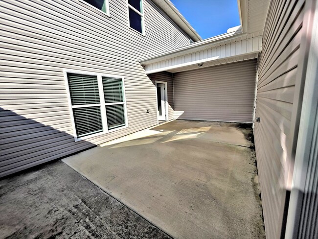 Building Photo - 3BR/2.5BA Townhouse Priceville/Decatur