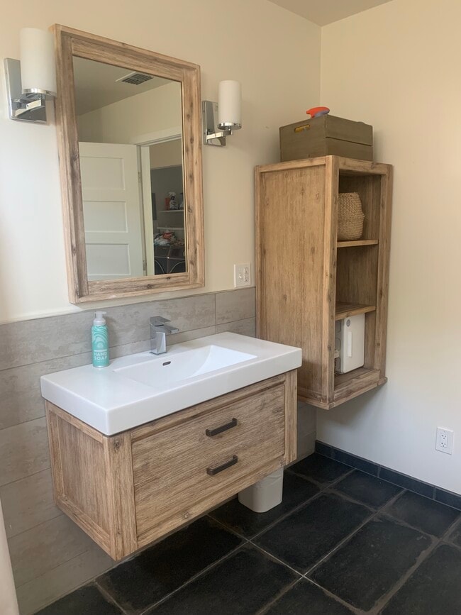 Building Photo - 7605 Atkinson Rd