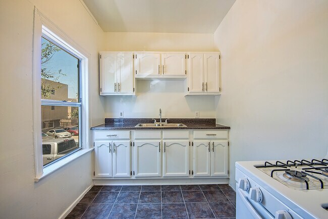 Building Photo - west415