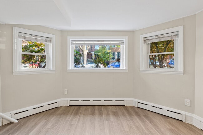 Building Photo - 3636 N Claremont Ave