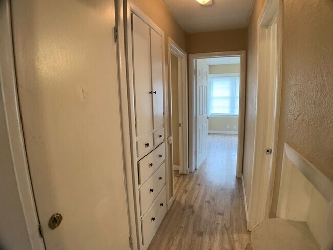 Building Photo - Three Bedroom SW OKC