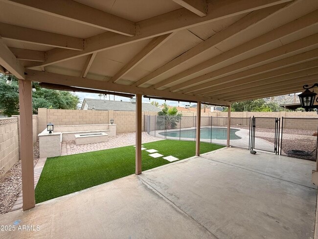 Building Photo - 4353 E Pearce Rd