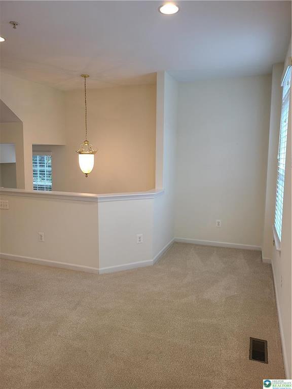 Building Photo - 1600 Oakridge Ln