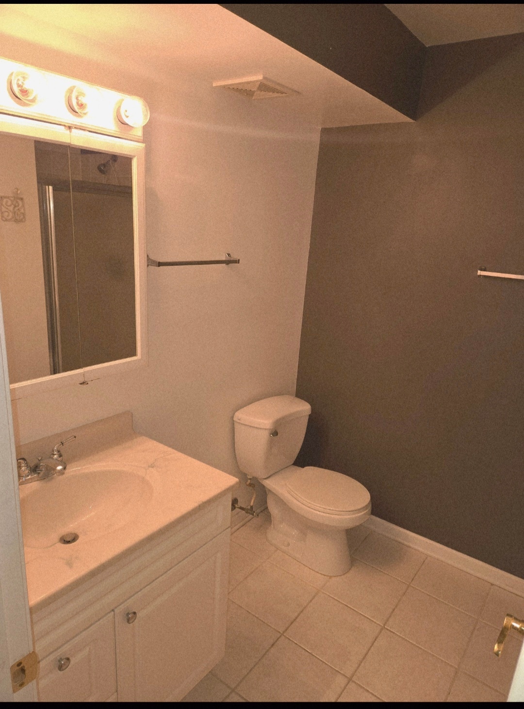 Building Photo - 213 E Liberty St