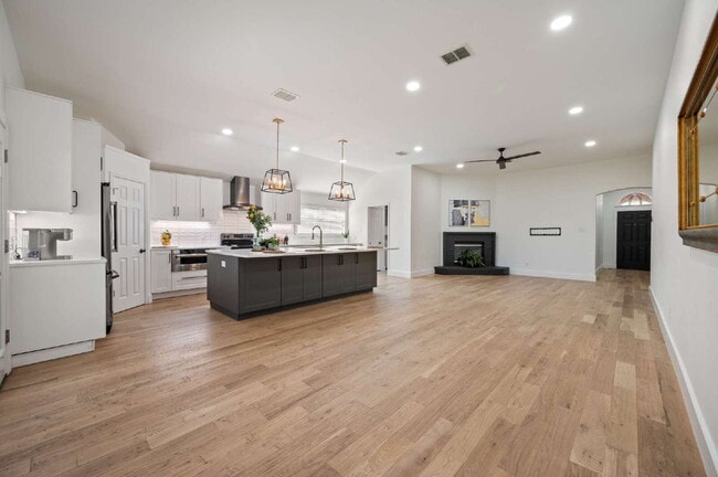 Building Photo - Renovated 4BR, Open Concept, Greenbelt Lot, Keller ISD