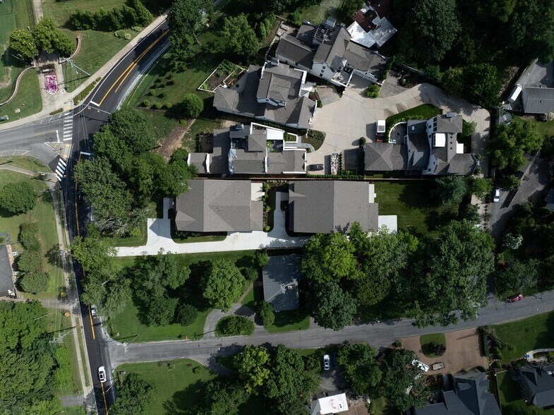 Building Photo - 4224 Granny White Pike