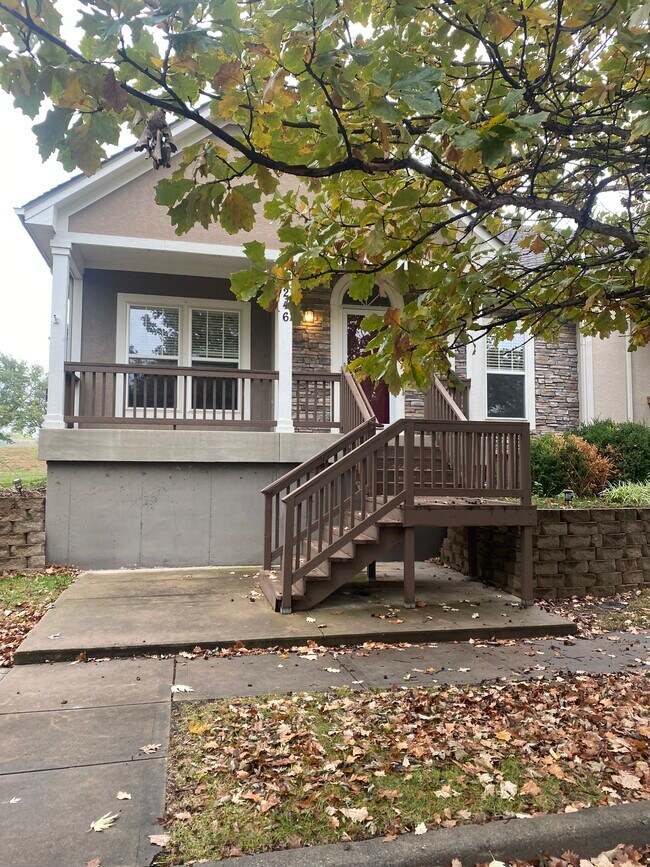 Building Photo - 246 N Ferrel St