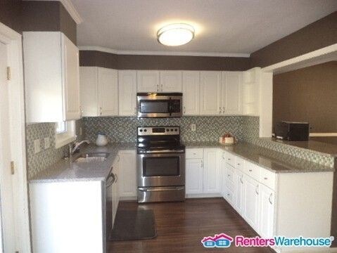 Building Photo - 5759 Richardson Mews Square