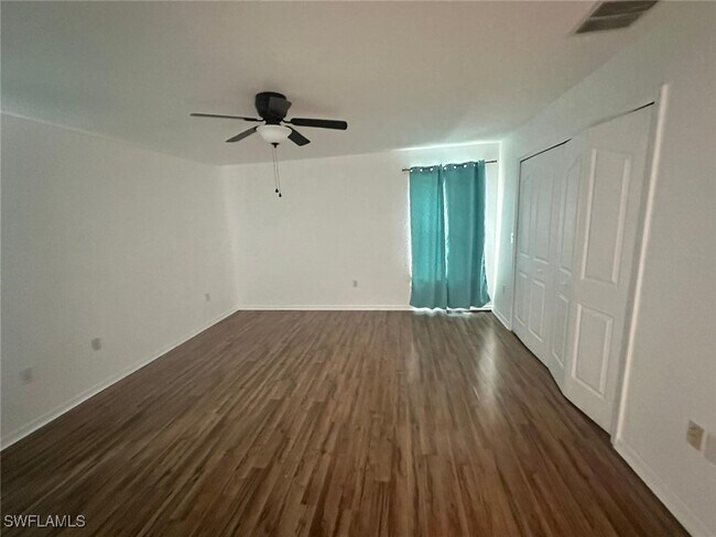 Building Photo - 2115 NW 19th Ave