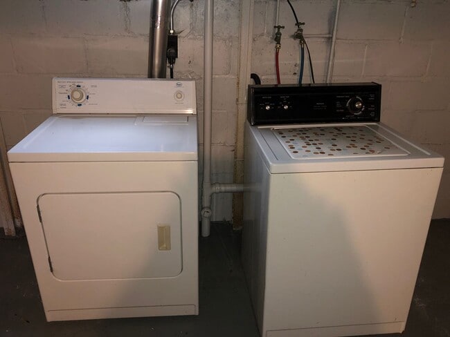 Building Photo - Beautiful 4 Bed 1.5 Bath Home in Moorhead