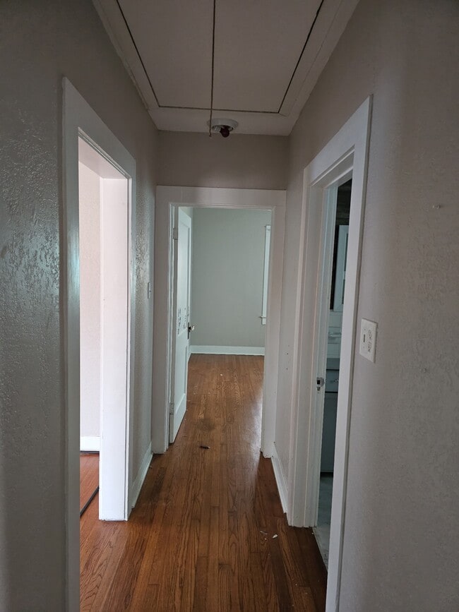 Building Photo - 5208 Bernardo De Galvez Ave