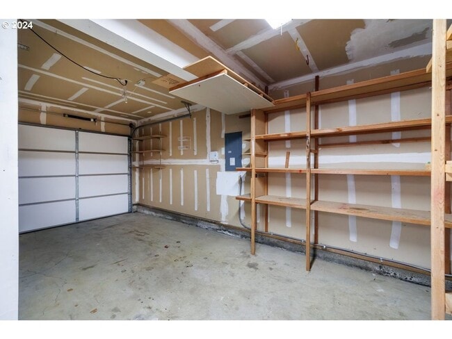 Building Photo - Bright, Open Living with Vaulted Ceilings ...