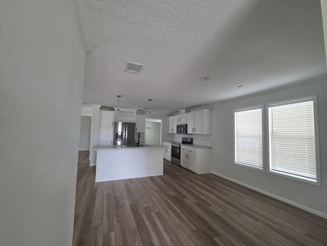 Building Photo - 2760 Ranch House Rd