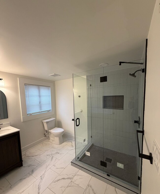 Building Photo - 1108 N Main St