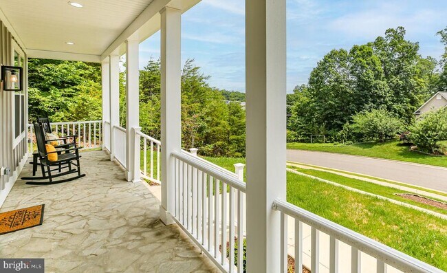 Building Photo - 10302 Laurel Ridge Way