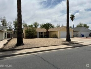 Building Photo - 4923 W Gail Dr