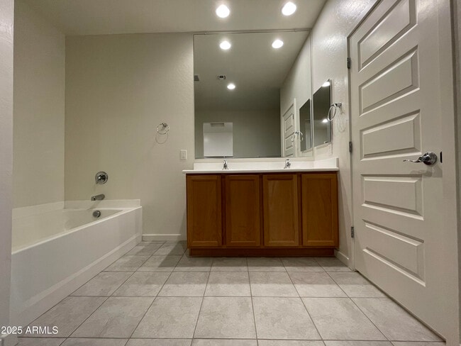 Building Photo - 735 W Micanopy Trl.