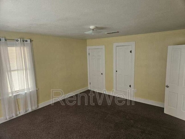 Primary Photo - 1620 Avenue M - C