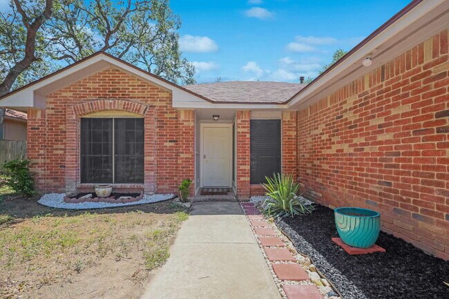 Building Photo - Updated 3 Bed / 2 Bath One-Story Home in San Antonio – Glen Wood Subdivision
