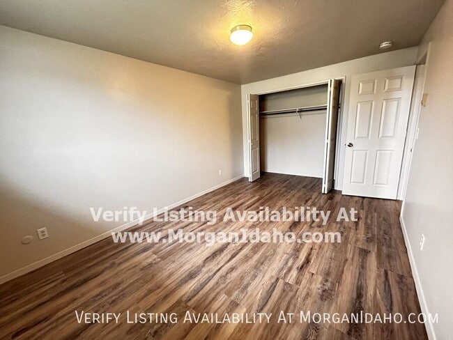 Building Photo - 697 White Cloud Dr