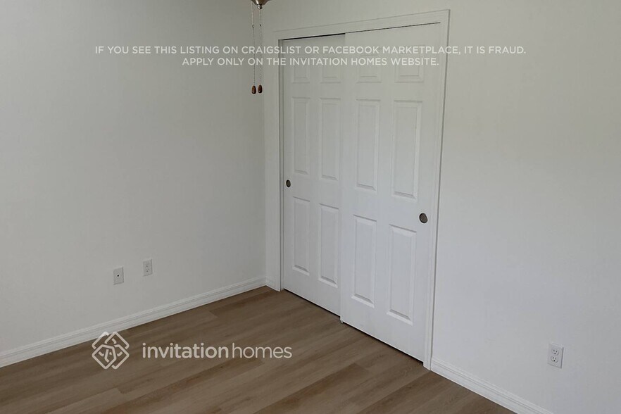 Building Photo - 27 Red Birch Ln