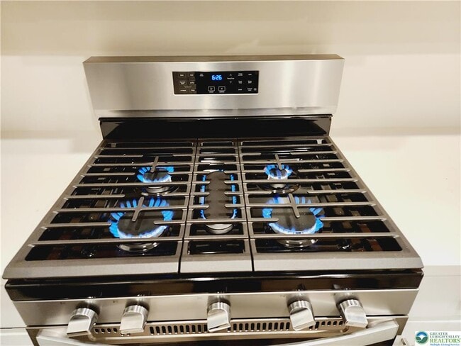 Building Photo - 1182 Susan Cir