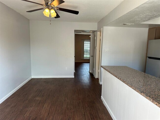 Building Photo - 12889 High Star Dr