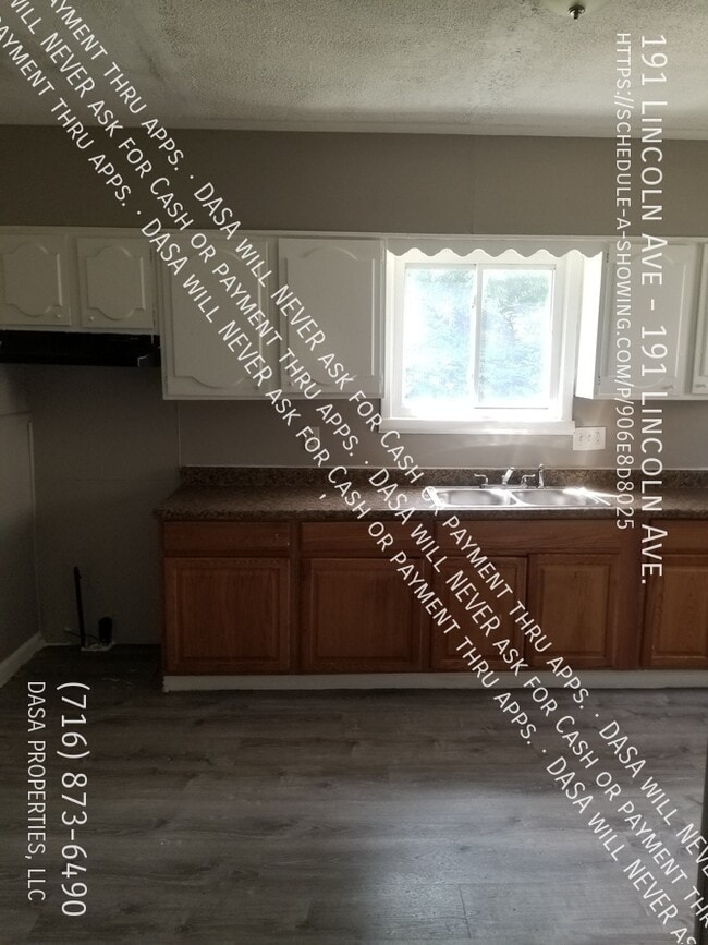 Building Photo - 191 Lincoln Ave